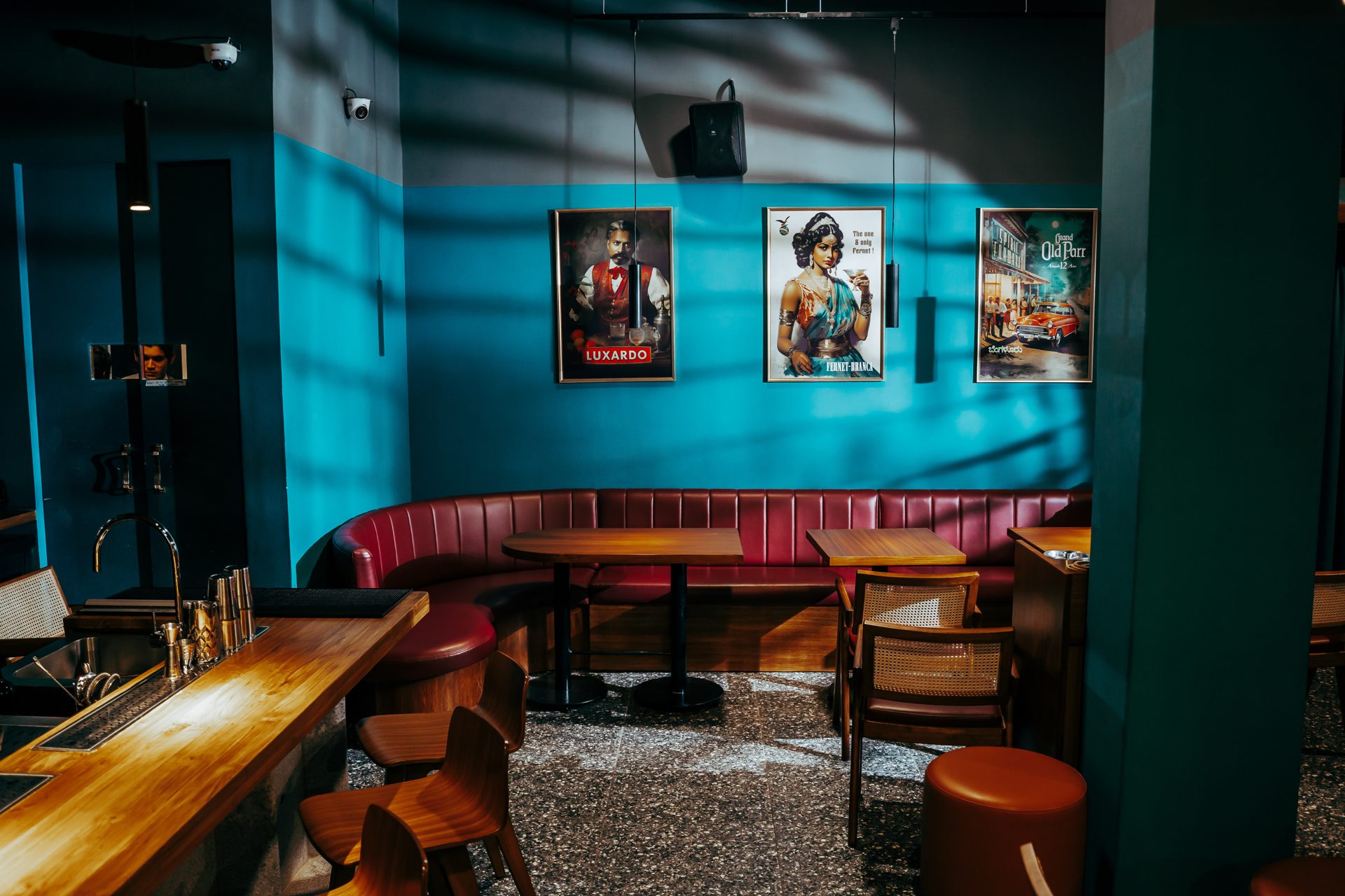 Bar Spirit Forward interior 3